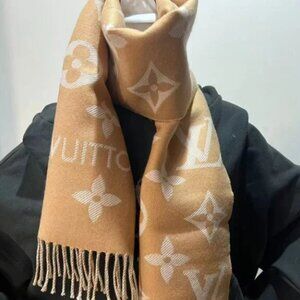 Louis Vuitton Tan and Cream Scarf